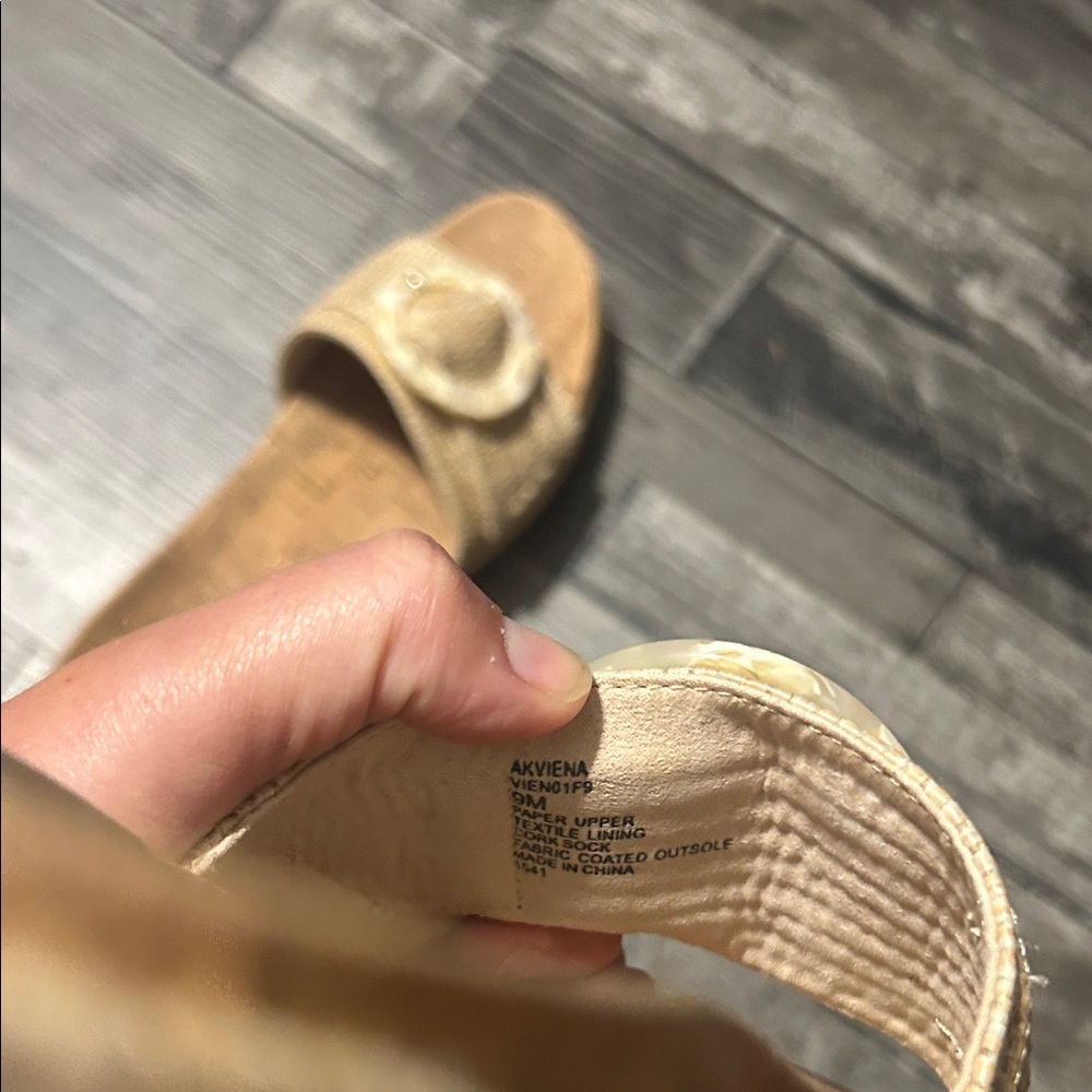 Women's Tan Slide Sandals - Picture 4 of 4